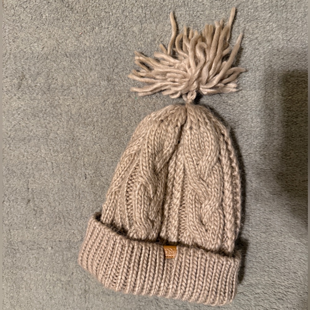 Tan Cable Knit Pom Beanie Women’s One Size Cozy Winter Hat